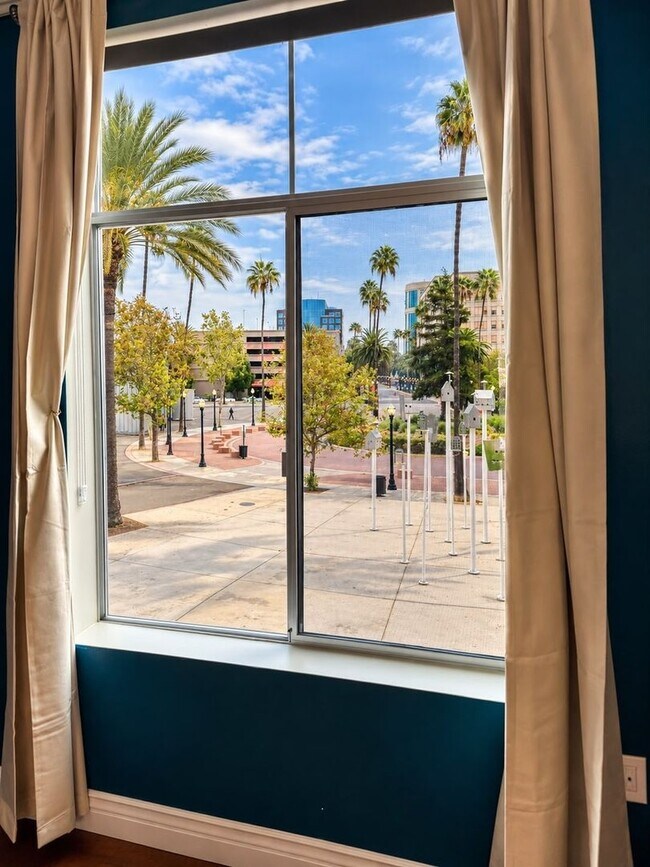 Foto del edificio - 435 W Center Street Promenade