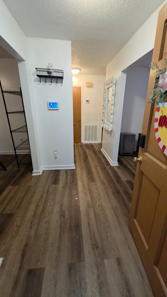 Foto del edificio - 1403 Ellison Ave
