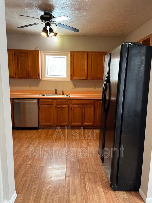 Foto del edificio - 4296 E 114th St