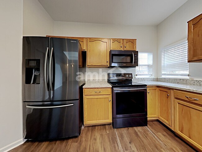 Building Photo - 6581 Daisy Hill Ct