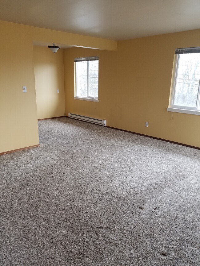 living room - 4191 Gilman Ave W