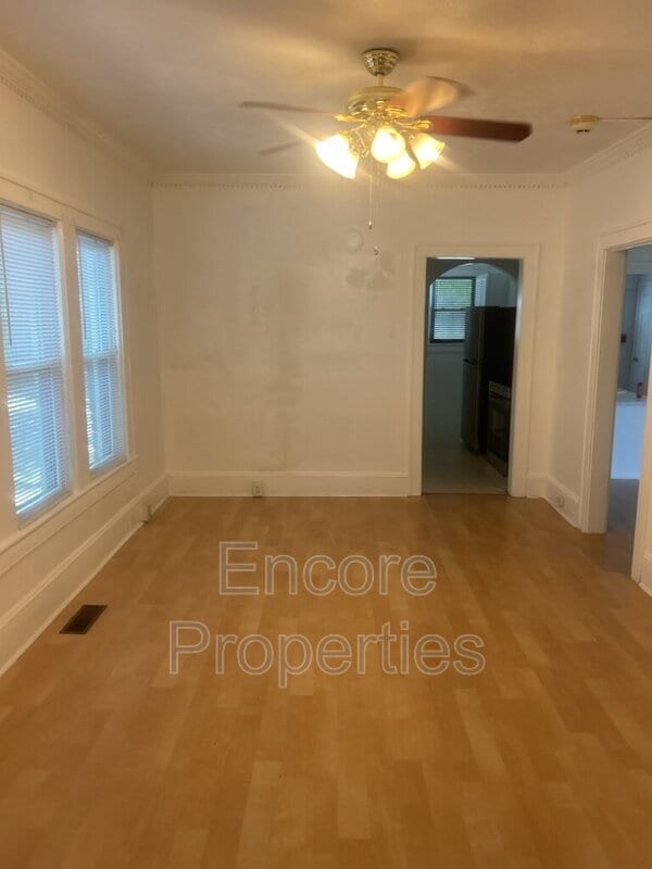 Building Photo - 820 W Garner Rd