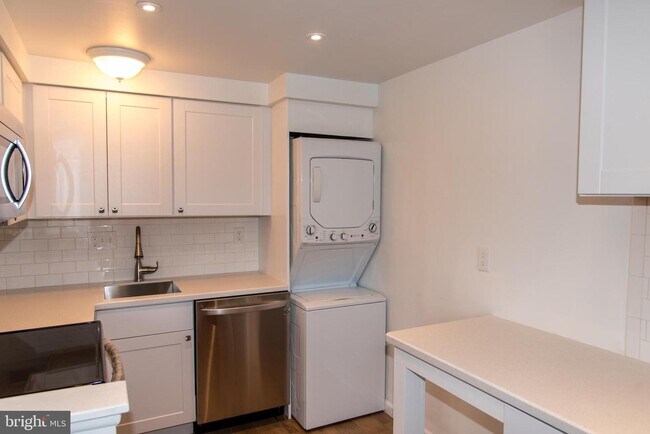 Foto del edificio - 250 Tanglewood Ln