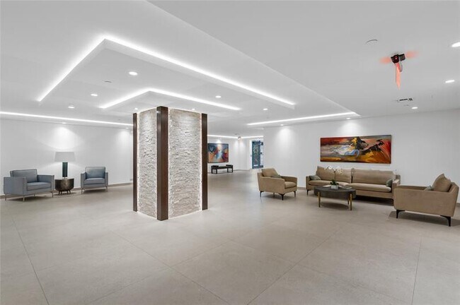 Building Photo - 777 Bayshore Dr