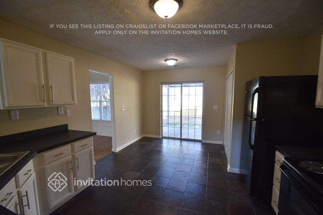 Building Photo - 1725 Stoneoak Cir