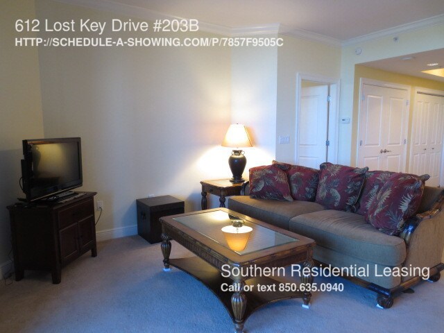 Foto del edificio - 612 Lost Key Dr