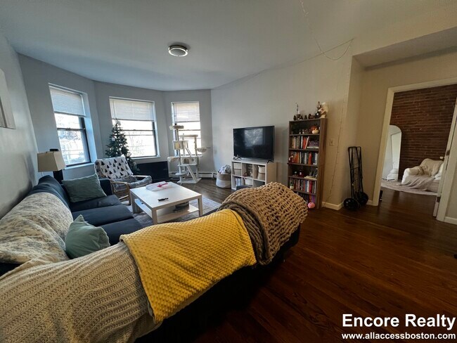 Foto del edificio - 15 Stearns Rd