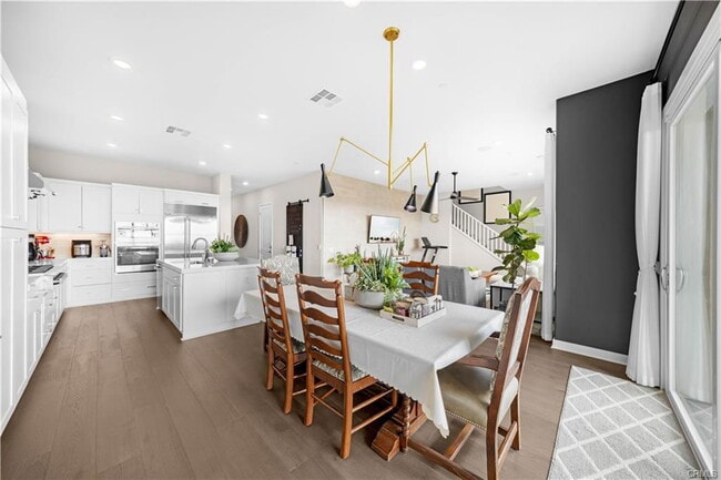 Foto del edificio - 545 Serrano Summit Dr