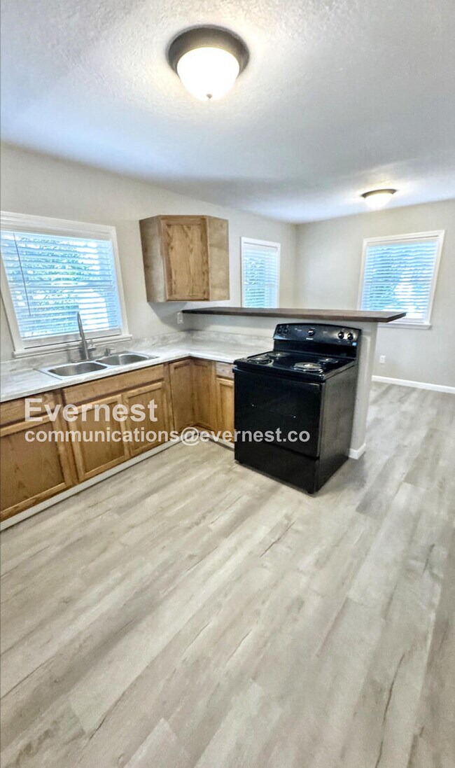 Foto del edificio - 117 H St NW