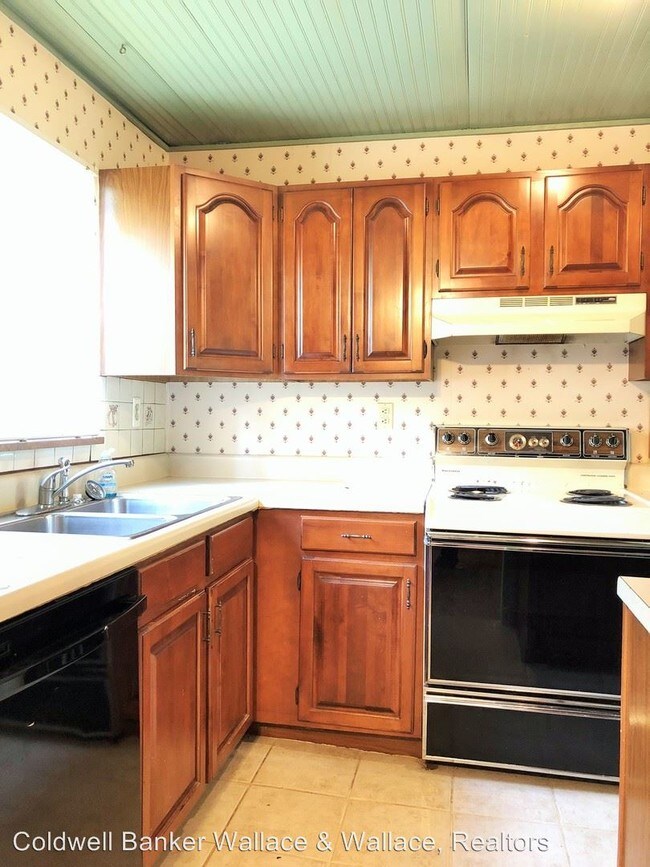 Building Photo - 2 br, 1 bath House - 2140 Maplewood Drive