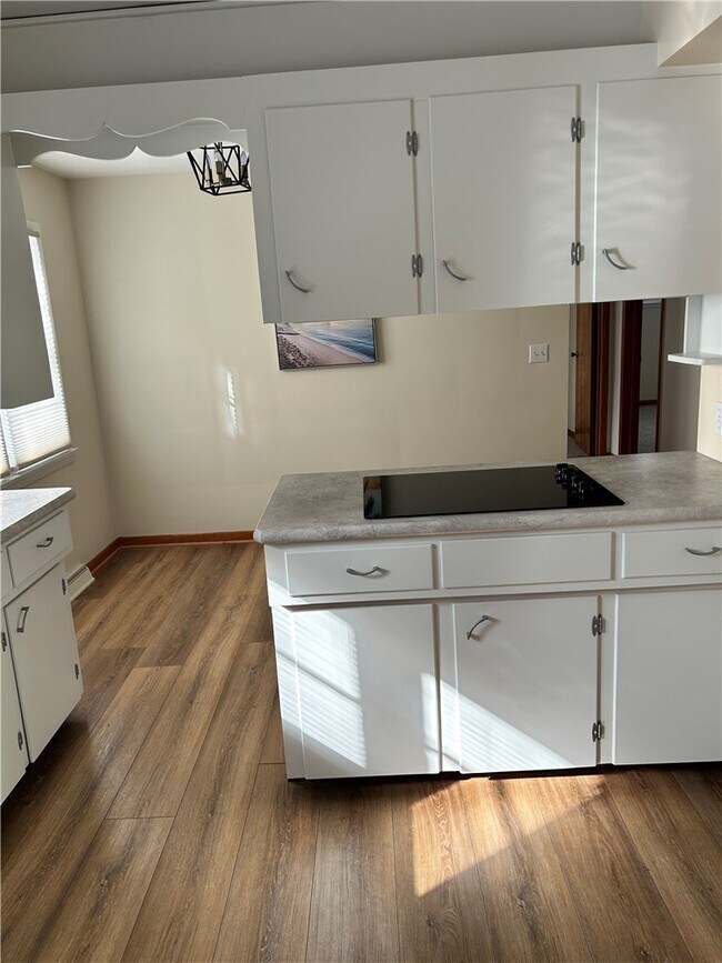 Foto del edificio - 1254 Charles St