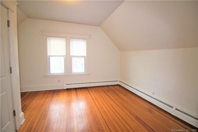 Building Photo - 19 Nesbit Ave