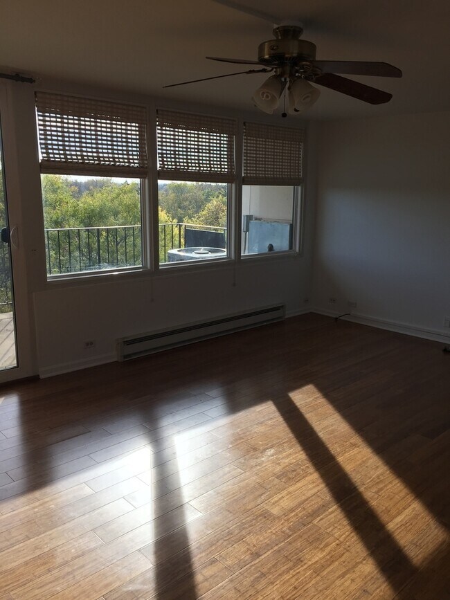 101 Bar Harbour Rd Unit 6N, Schaumburg, IL 60193 Condo for Rent in