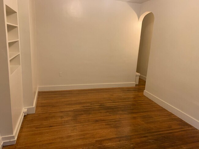 Foto del edificio - 1 Bed/1Bath East End- York City SD