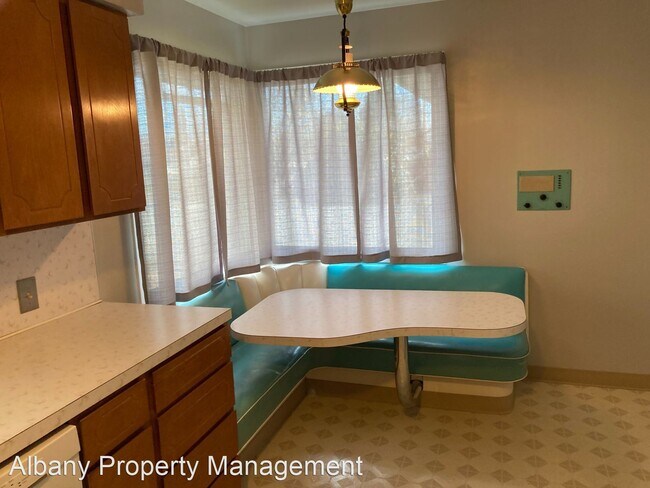 Foto del edificio - 3 br, 2 bath House - 2310 9th Ave SE