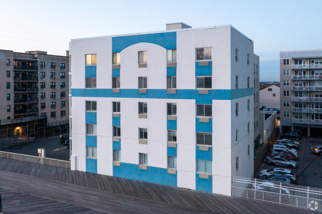 Building Photo - Casablanca by the Sea