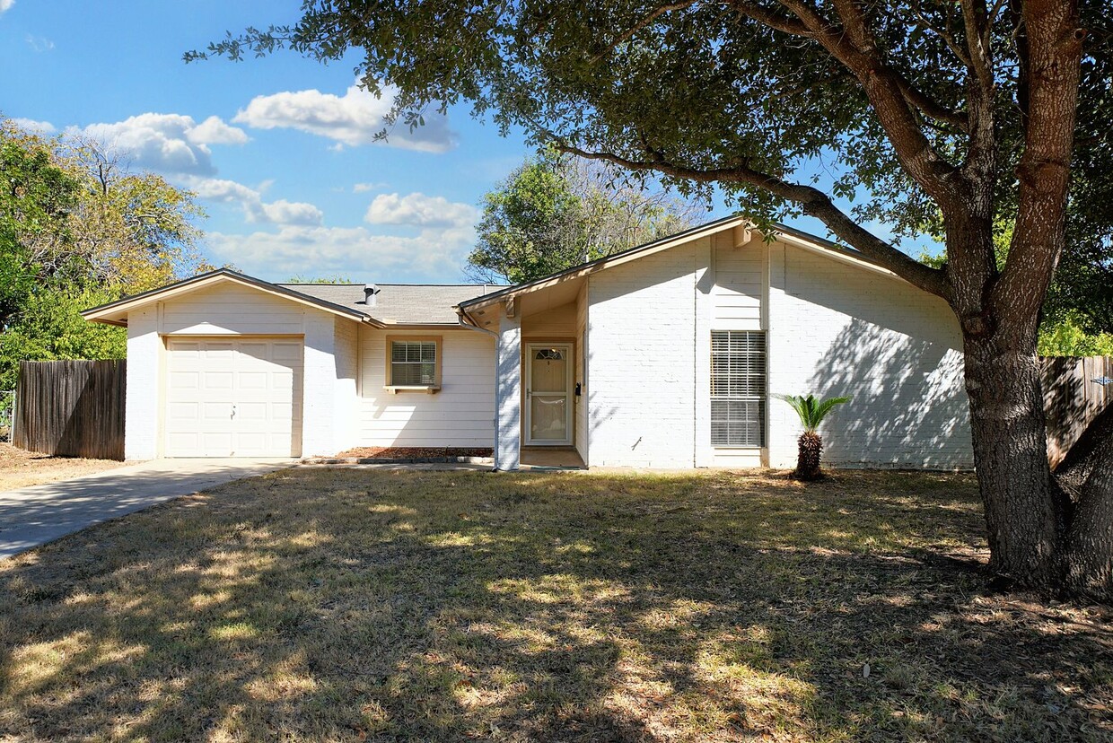 Primary Photo - Move-In Ready 4-Bedroom Gem in the Heart o...