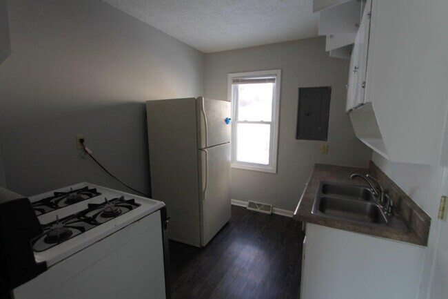 Building Photo - Great 1 bedroom home in Benson area!  Larg...