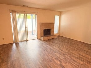 Building Photo - 560 Pirinen Ln