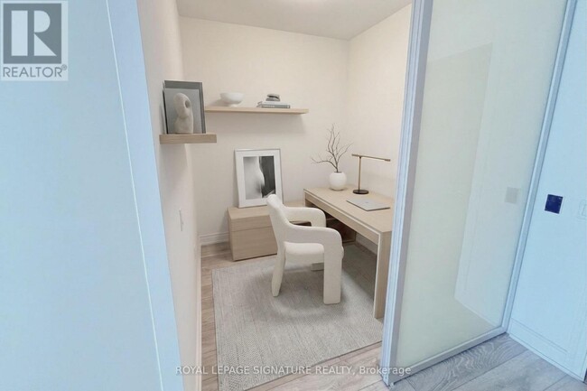 Building Photo - 1050 Main St E