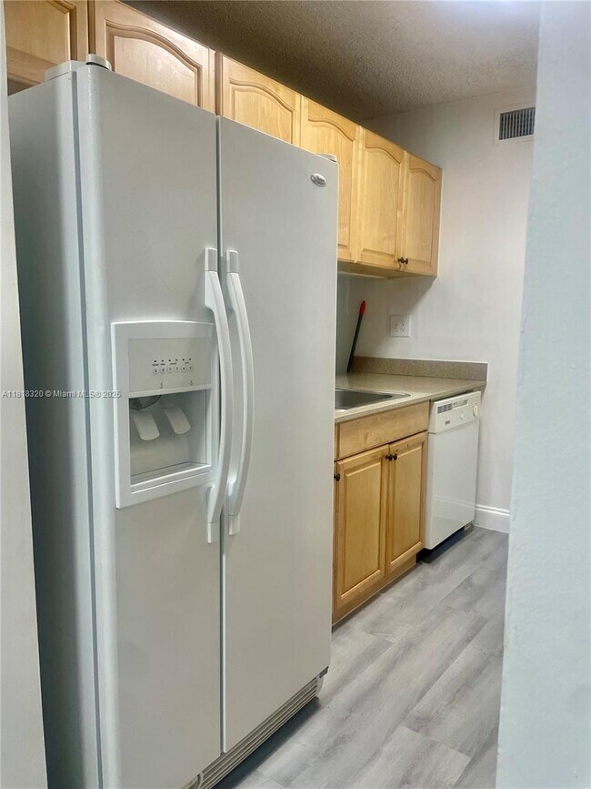 Foto del edificio - 15675 SW 74th Cir Dr