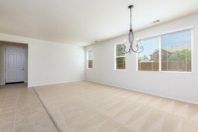 Building Photo - 3217 Albret St
