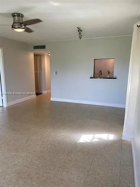 Foto del edificio - 490 NW 20th St