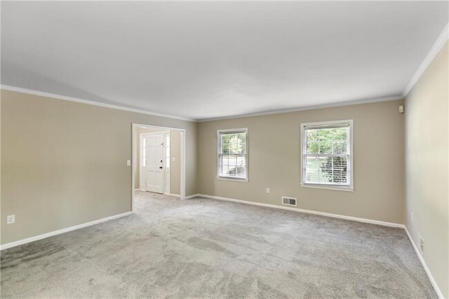 Foto del edificio - 1505 Hilltop Dr