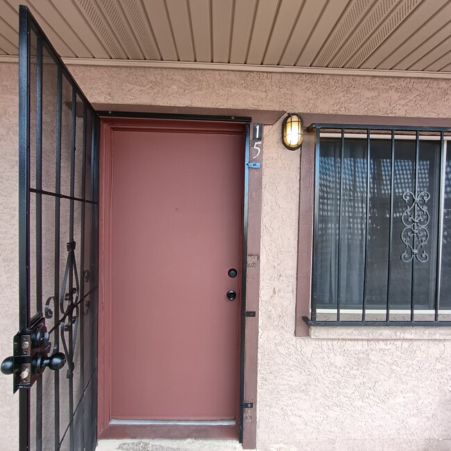 Building Photo - 3726 Hazelwood St