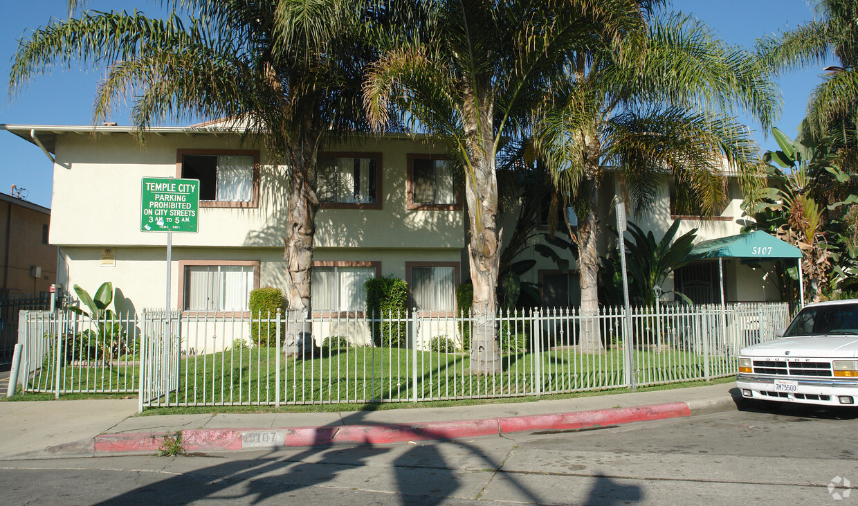 Foto del edificio - Rosemond Apartment