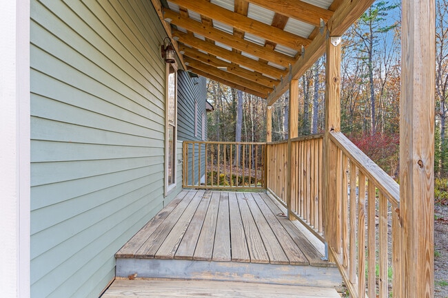 Building Photo - 7 Peyslan Ln
