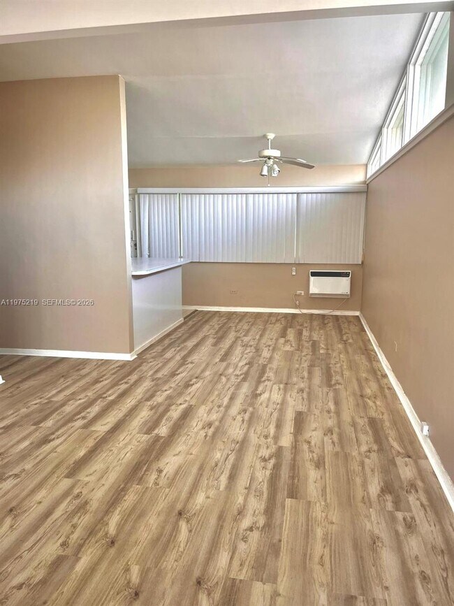 Foto del edificio - 1070 98th St