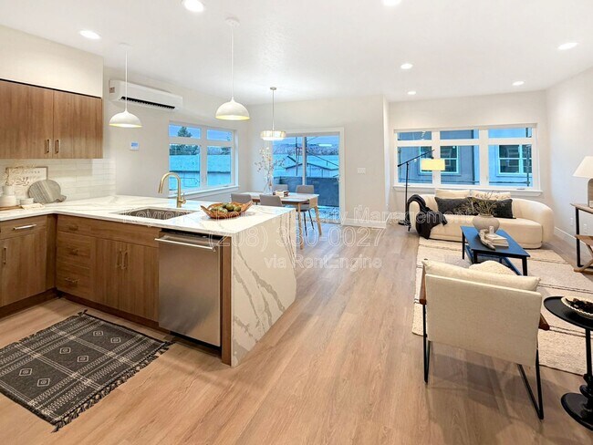 Foto del edificio - 4341 Greentrail