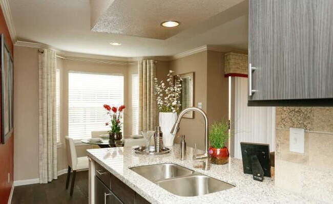 Building Photo - 1 bedroom in Houston TX 77054