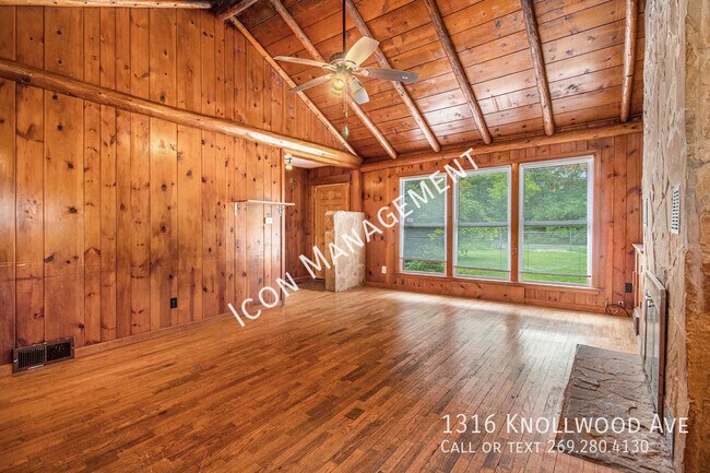 Foto del edificio - 1316 Knollwood Ave