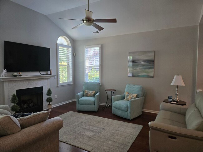 Foto del edificio - 809 Ledgestone Ct