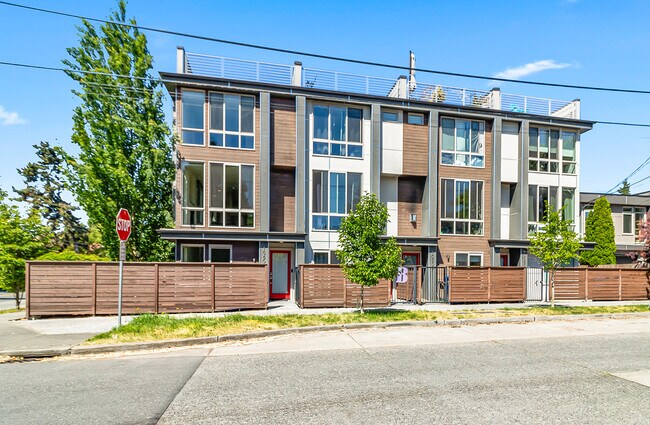 Foto del edificio - 10503 Evanston Ave N