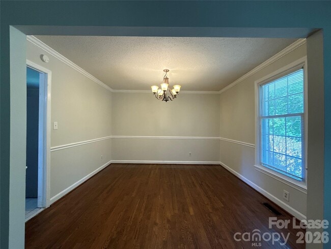 Building Photo - 5710 Charing Pl