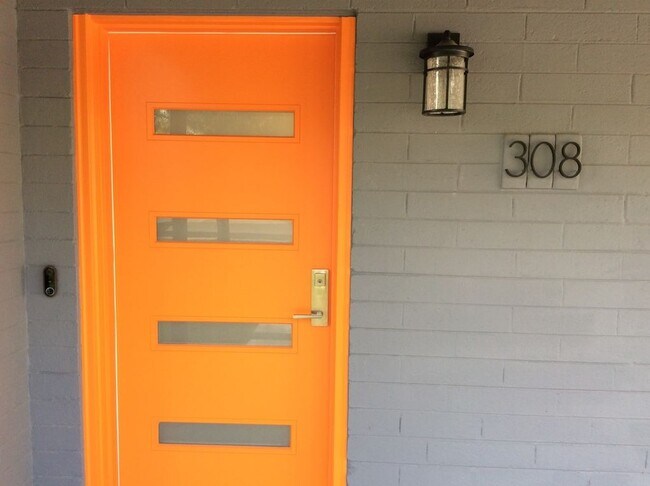 Foto del edificio - 308 E 14th St