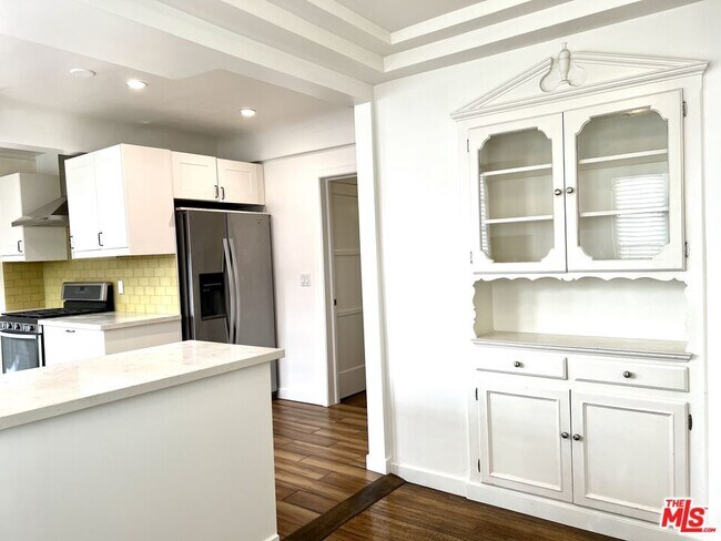 Foto del edificio - 1014 Meadowbrook Ave