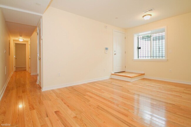 Building Photo - 1808 W Berks St