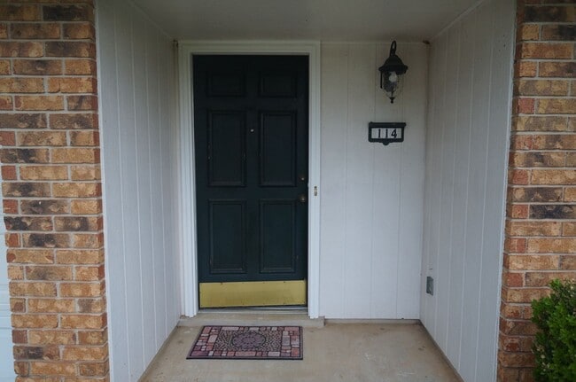 Building Photo - 114 Napoleon Dr