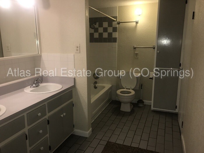 Primary Photo - BEAUTIFUL VINTAGE TWO BEDROOM UNIT!!!