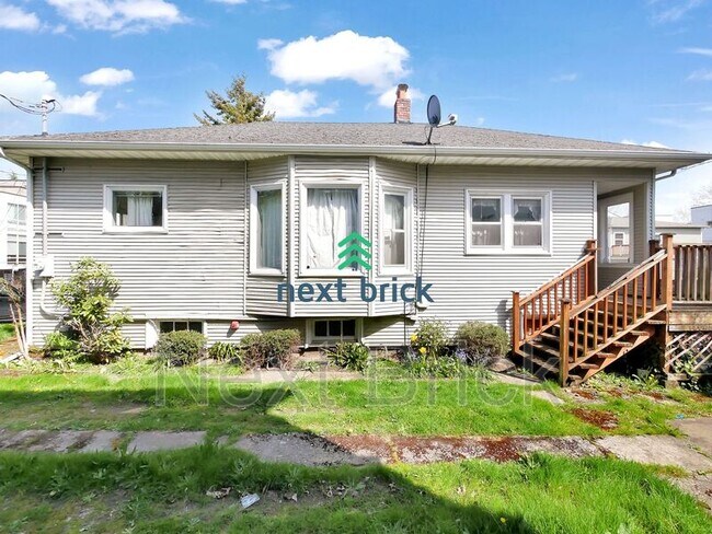 Building Photo - 2509 S Dearborn St