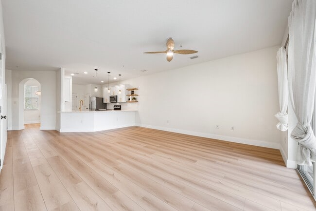 Building Photo - 3768 Parkridge Cir