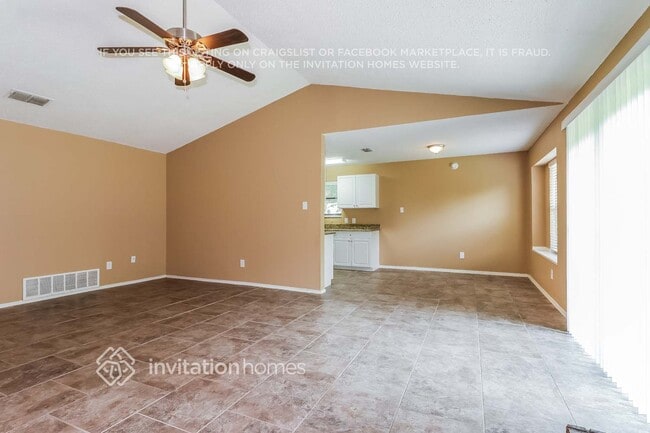 Building Photo - 6473 Green Ridge Dr