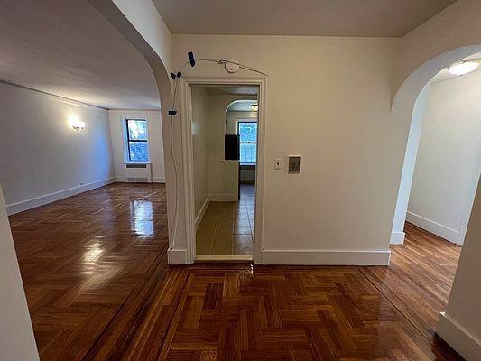 Foto del edificio - 1 bedroom in Bronx NY 10453