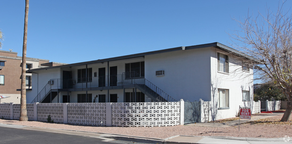 Foto principal - The Manor Apt. Homes