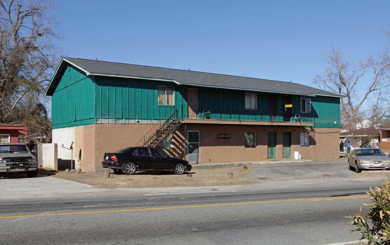 Building Photo - 1301 Stiles Ave