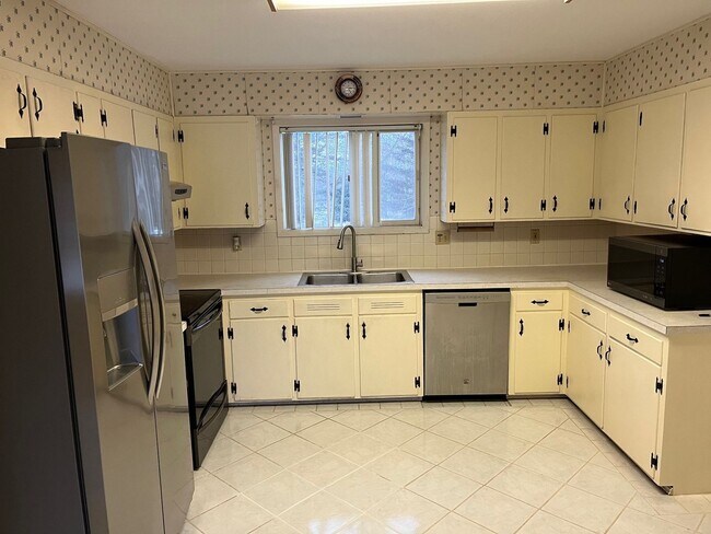 Building Photo - 4BD/2BA Home In Williston